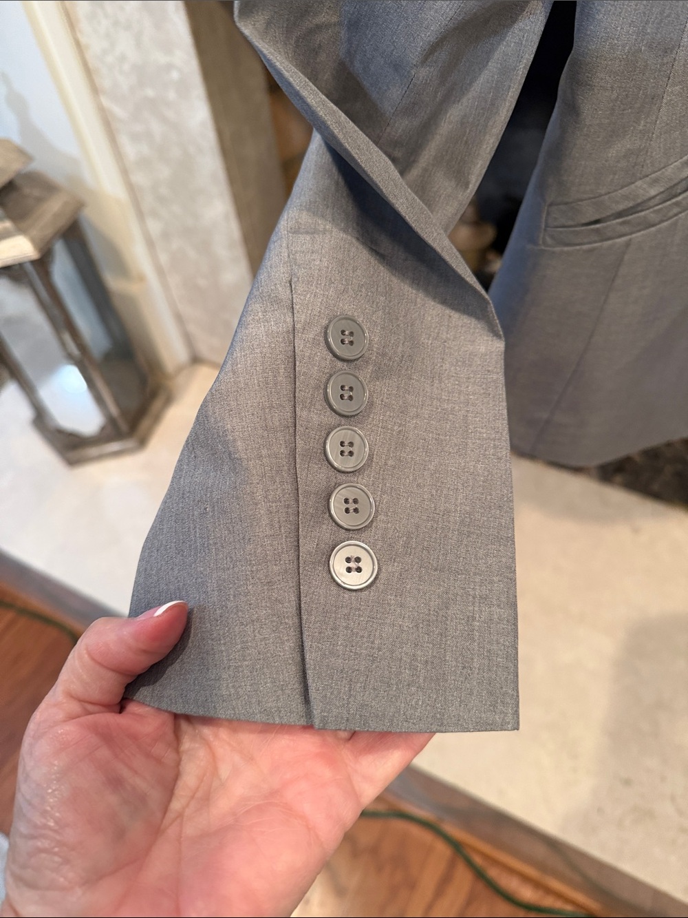 Talbots Light Gray Women's Tailored 100% Silk Blazer size 4 - Picture 4 of 5